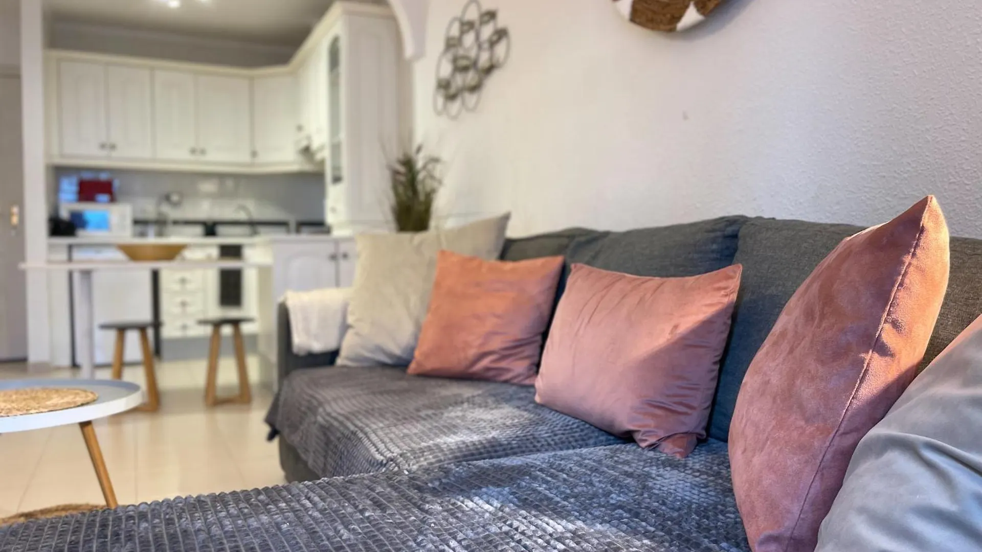 Balcon Del Mar Seaside Suite Arona  Apartment